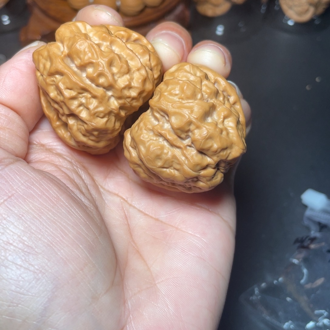 桃核把件蛤蟆头核桃