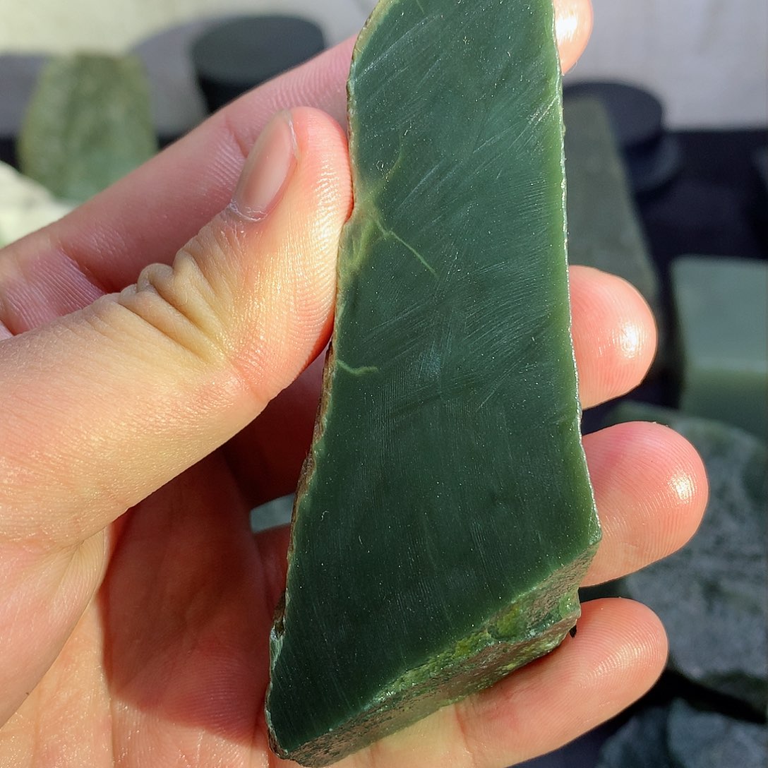 和田玉（糖玉）珠宝半成品足铂镶嵌