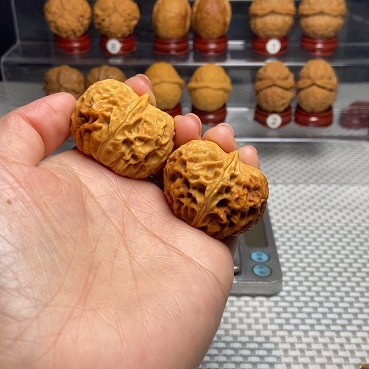 文玩核桃把件3玲珑绣球