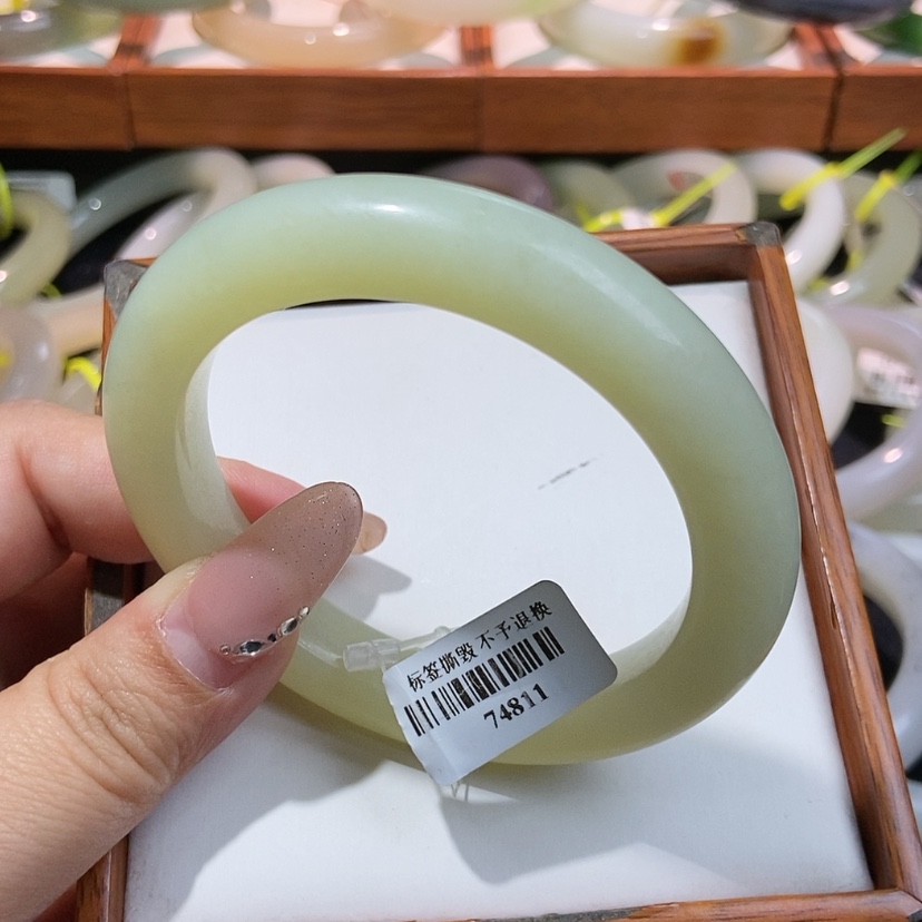 【闪购商品】和田玉未镶嵌手镯58.2