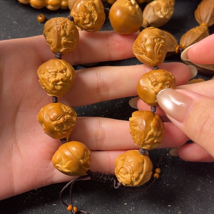 手串橄榄核十八罗汉