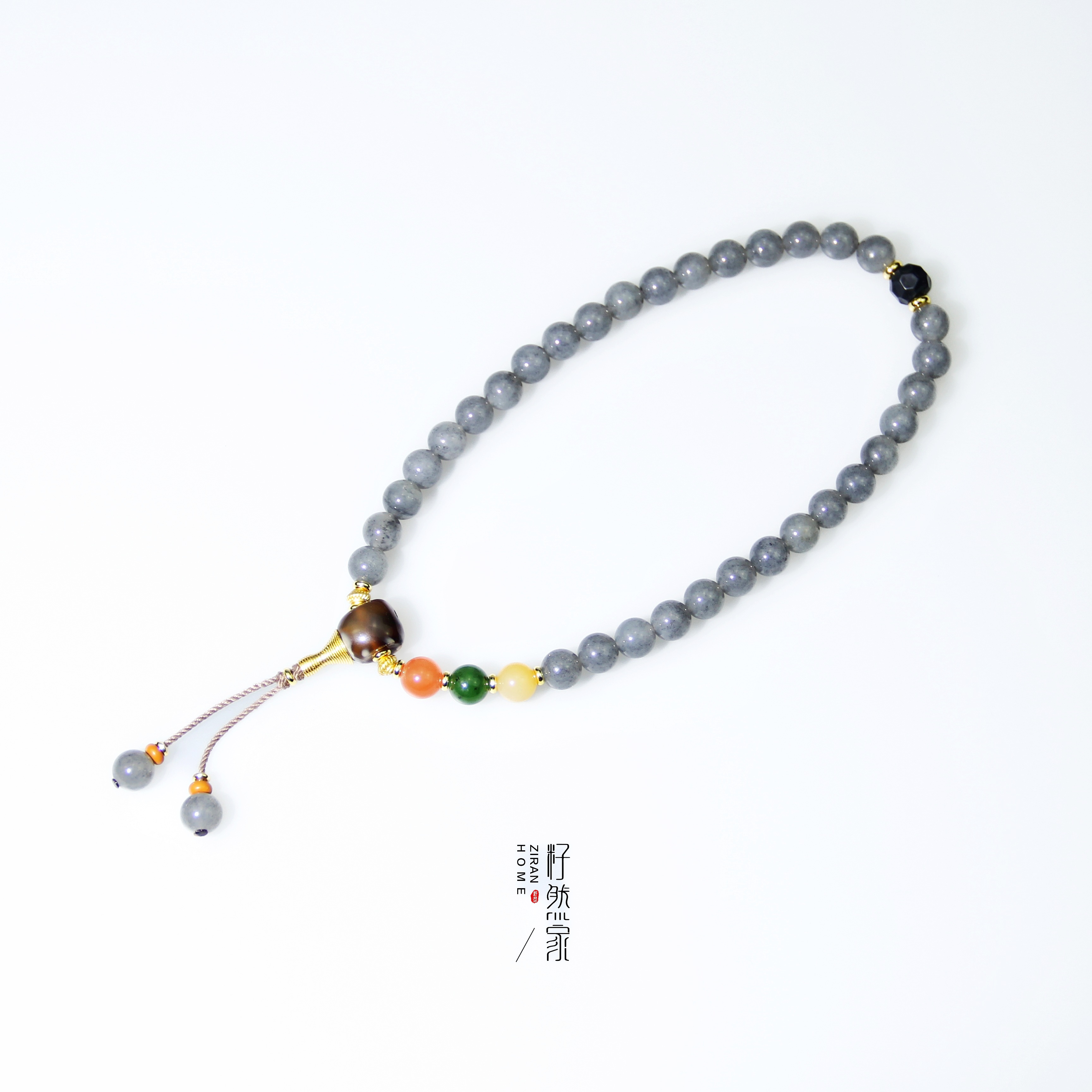 天然新疆和田玉点墨青花手持圆珠8mm