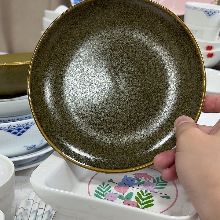 7寸茶叶末平盘。     