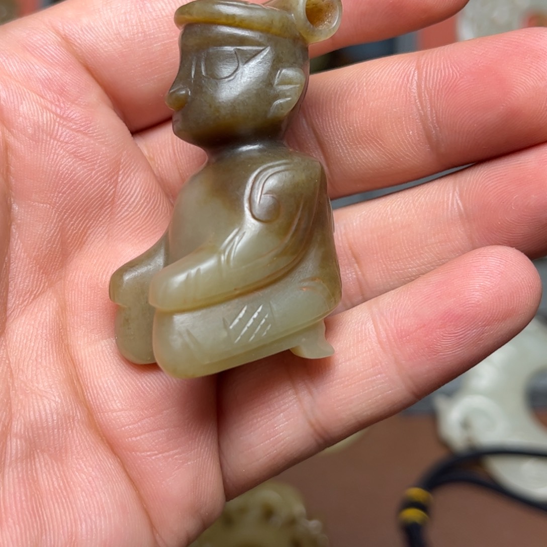 草***者和田玉（糖玉）未镶嵌挂件