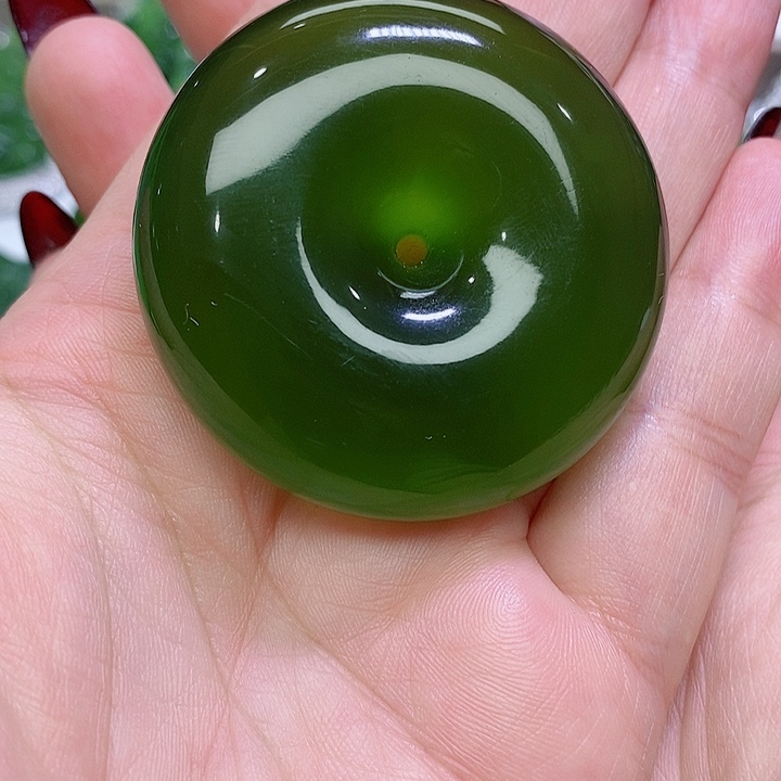 蛇纹石玉吊坠未镶嵌陈*