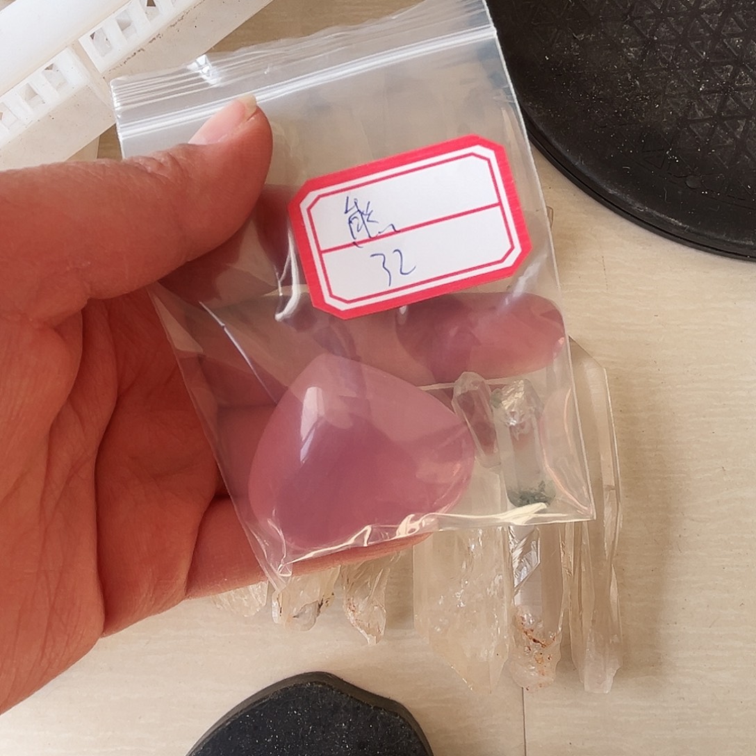 熊***珠宝半成品水晶未镶嵌