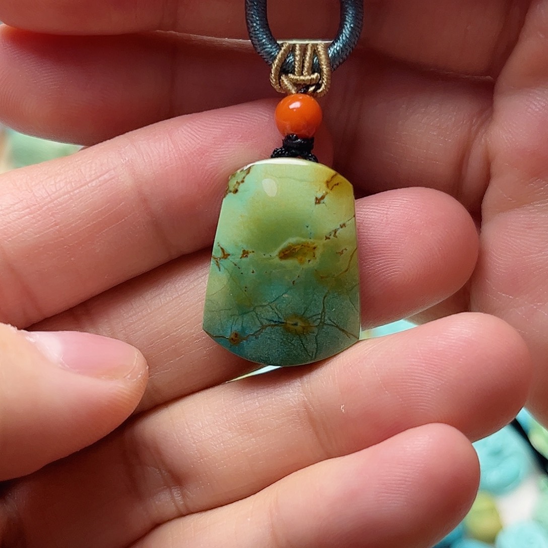 绿松石未镶嵌珠宝奇石