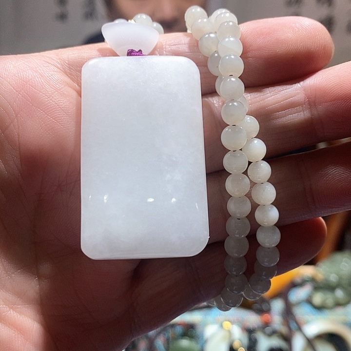 和田玉颈饰未镶嵌