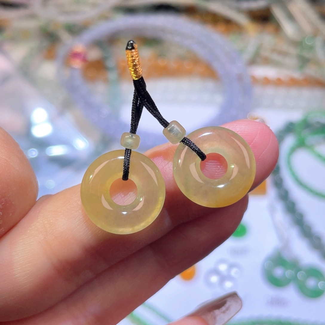 翡翠未镶嵌颈饰裸石