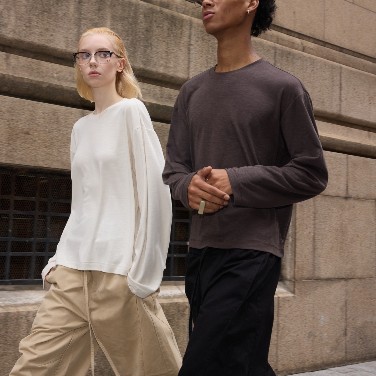 VLABMADE 复古松弛竹节纹理面料*基础纯色刺绣单缝线圆领长袖T恤