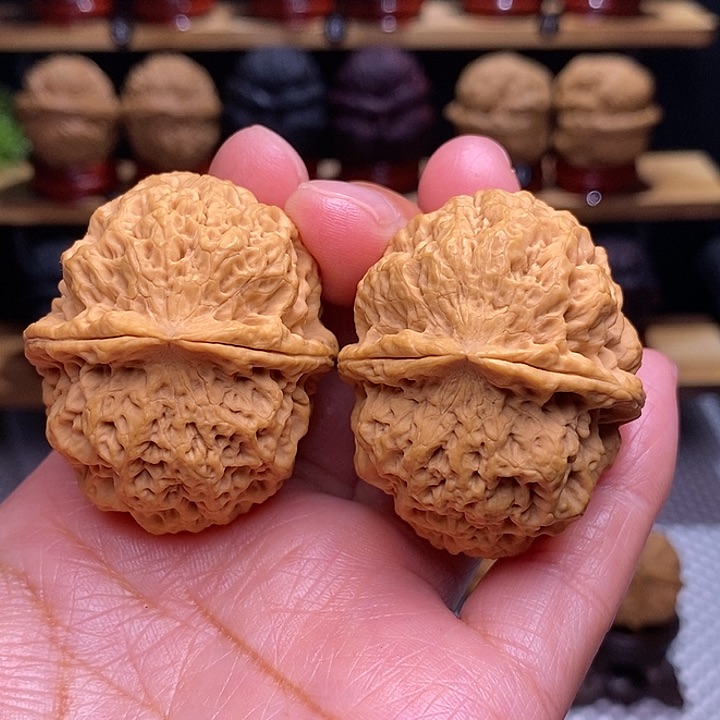 文玩核桃把件七星绣球22