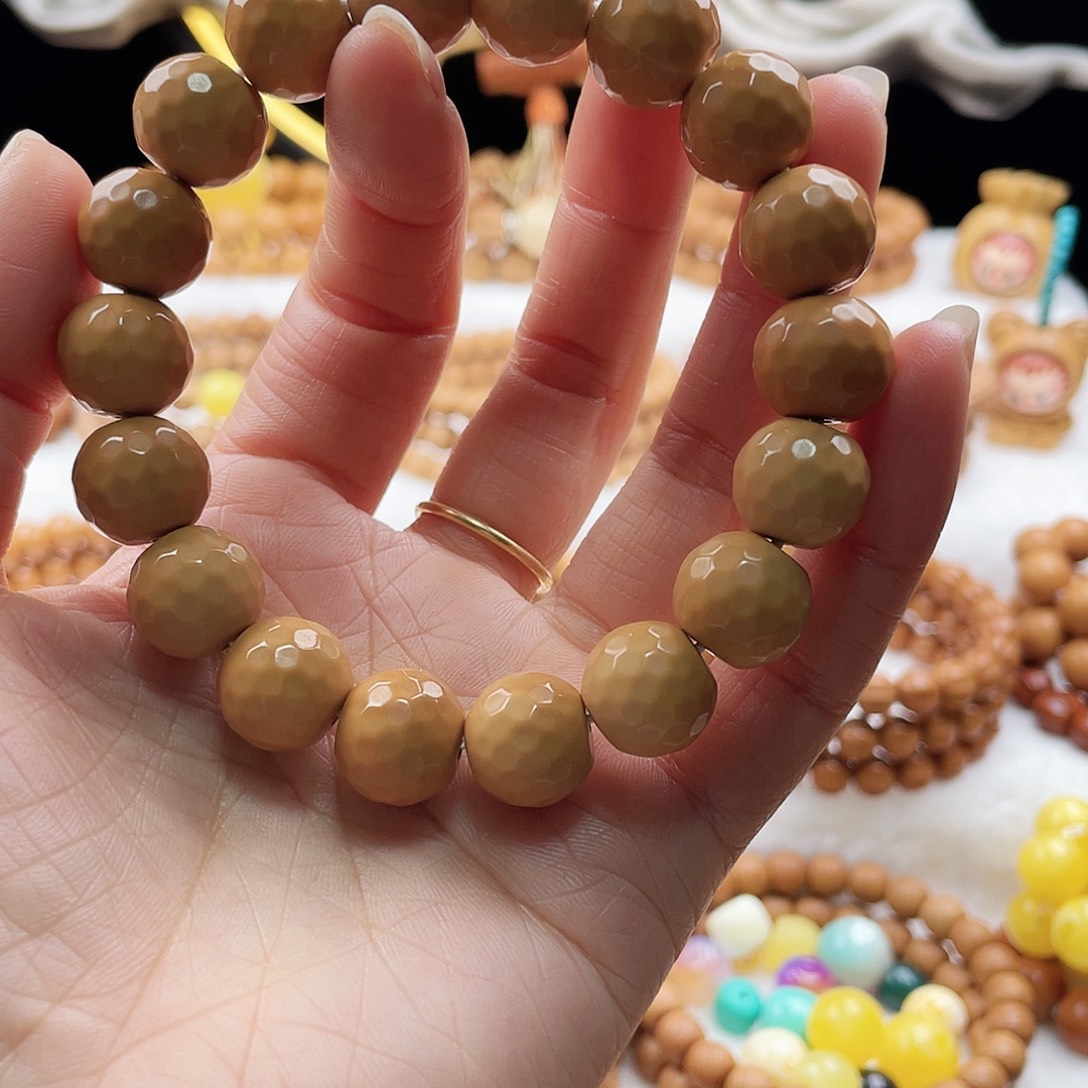 王***筠猴头核桃吊坠手串