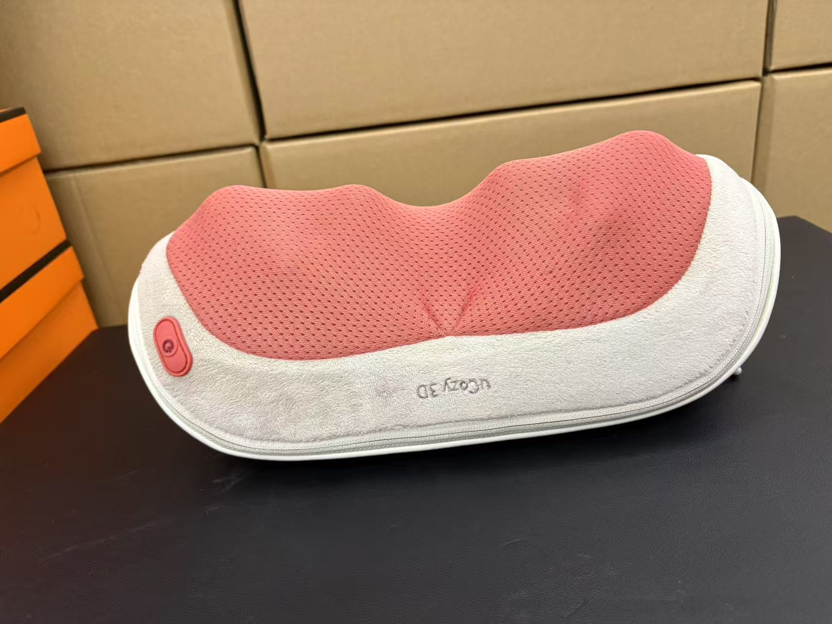 颈椎按摩器按键式电源式A16