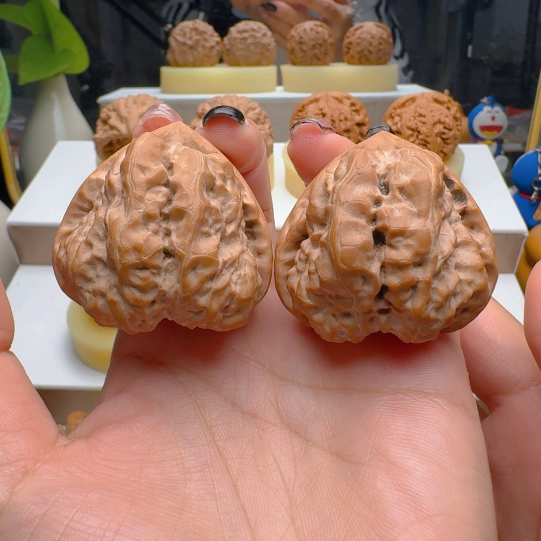 把件核桃46巨肚三角蛙