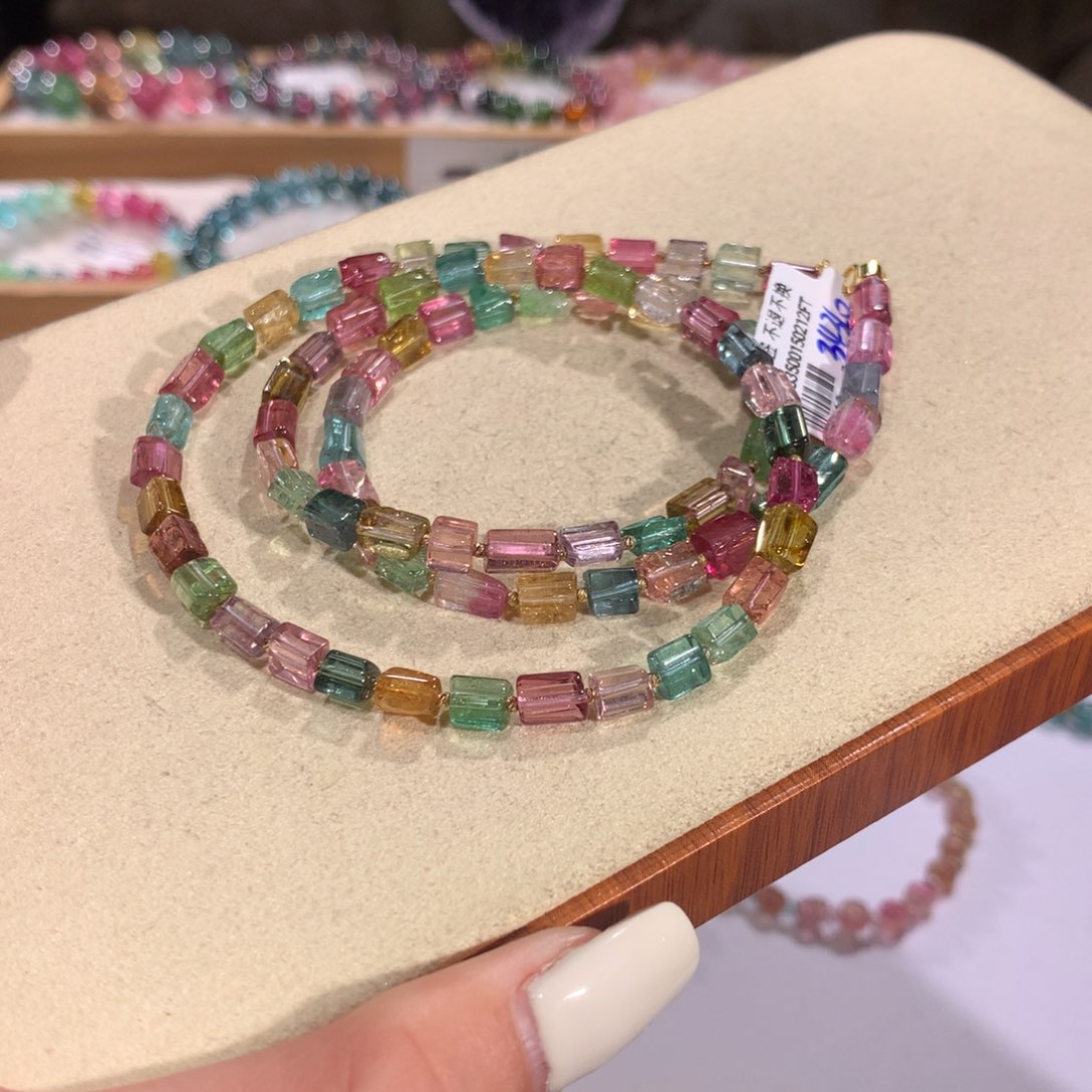 碧玺多样性发货一件未镶嵌