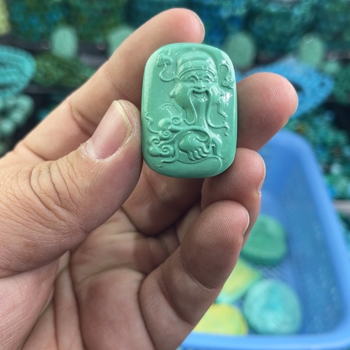 高瓷精品雕刻精美