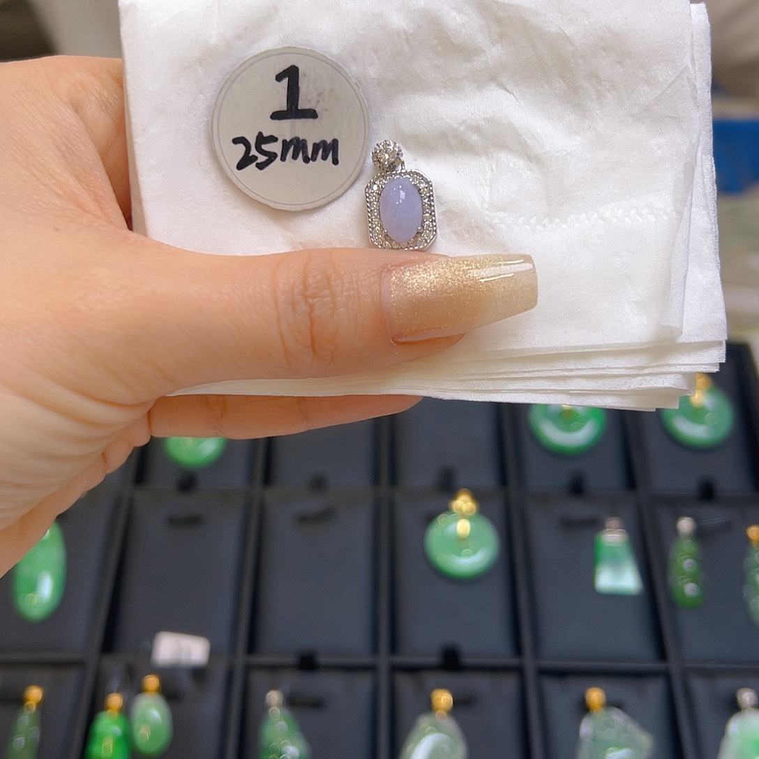 翡翠颈饰银S925镶嵌翡翠