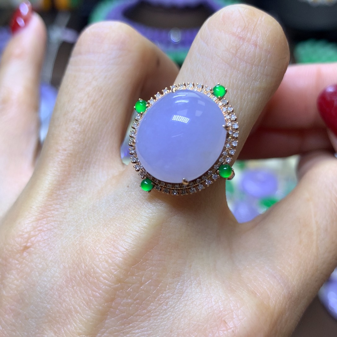 【闪购商品】翡翠颈饰18K金镶嵌守***持翡翠