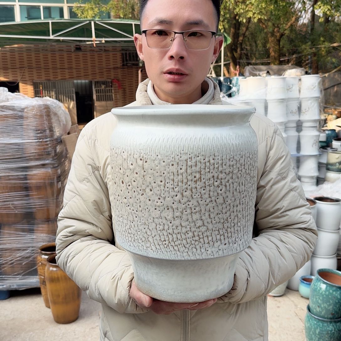 紫砂花盆口25高31（一个泡泡直筒白色