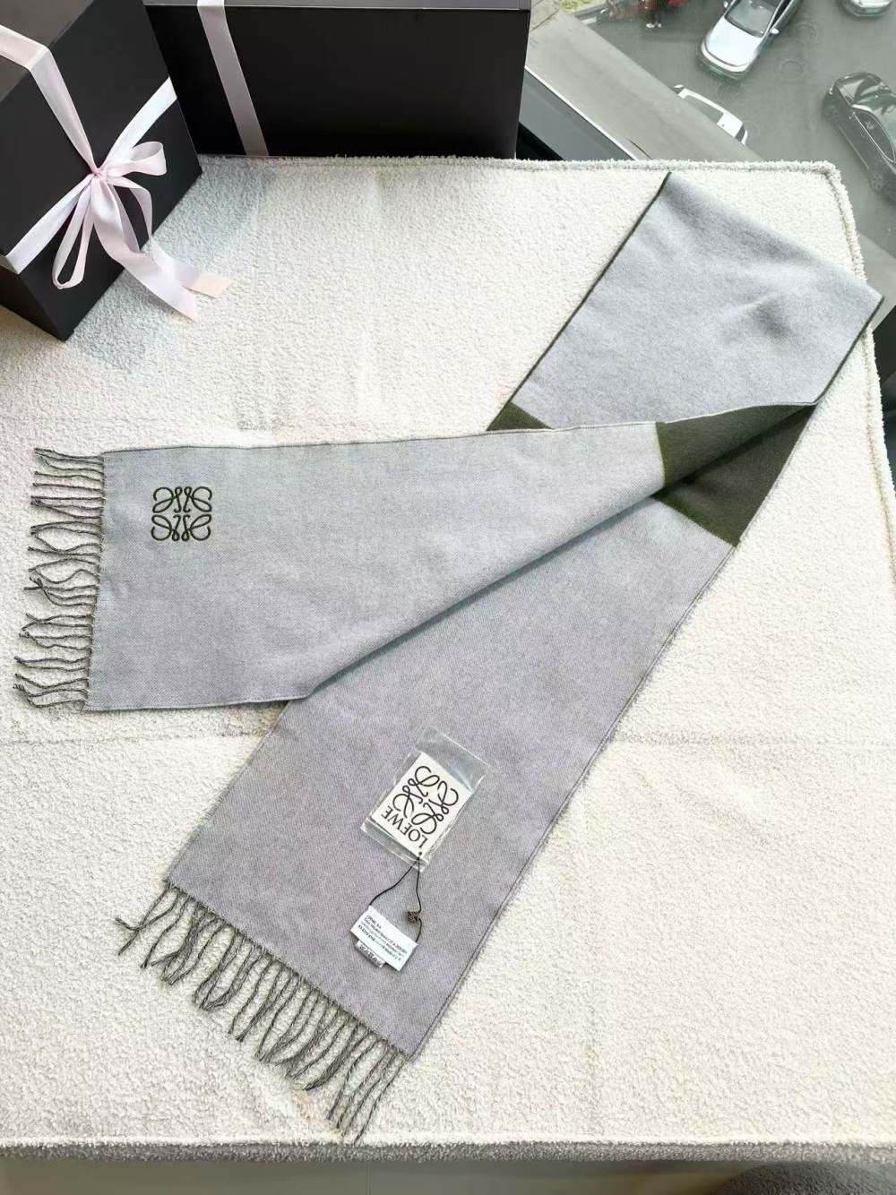 未使用 LOEWE/罗意威 cc1150 羊毛 双面logo流苏围巾