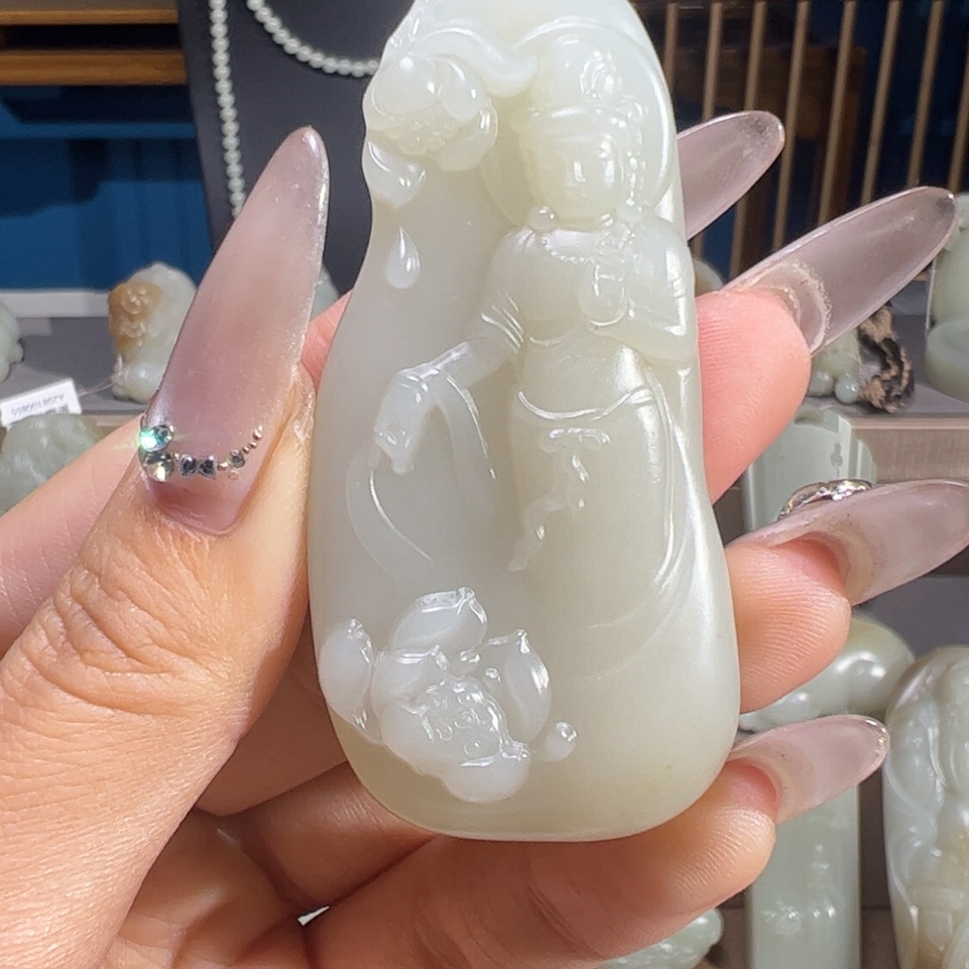 和田玉（糖玉）未镶嵌颈饰