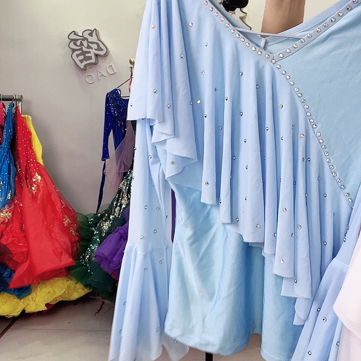 交谊舞的舞蹈动作和舞蹈