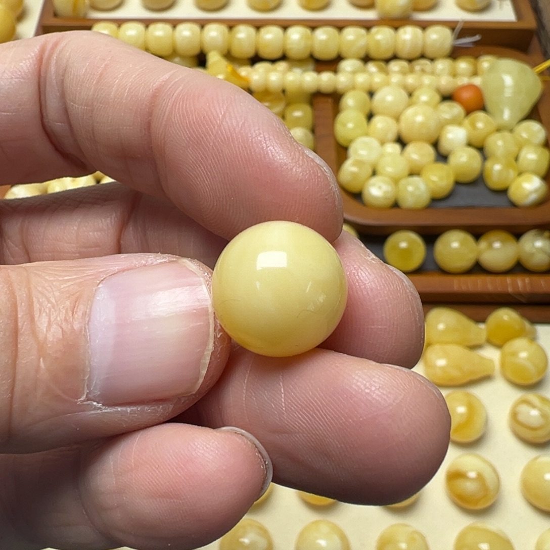 亨***利蜜蜡未镶嵌裸石琥珀蜜蜡