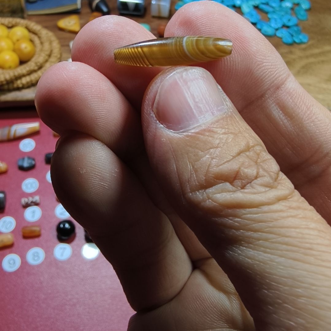 玛瑙/玉髓未镶嵌天然原矿玛瑙