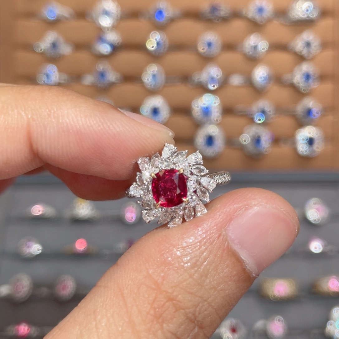 红宝石戒指18K金镶嵌1.06ct 无烧鸽血