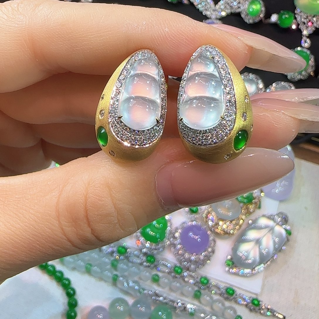 翡翠18K金镶嵌戒指