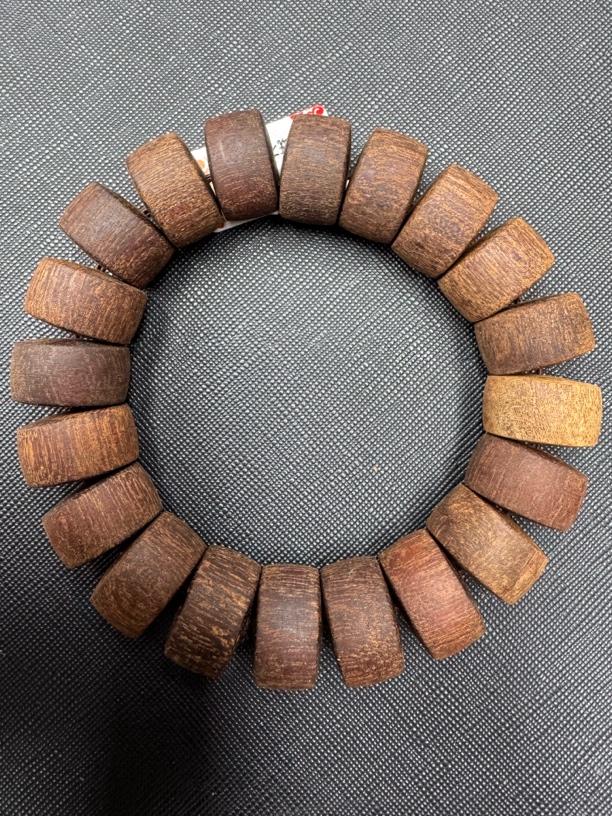 301沉木桶珠手串