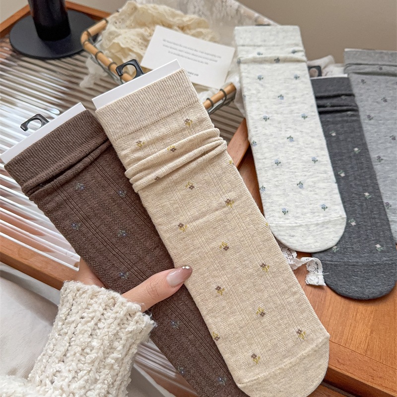 复古碎花堆堆袜女秋冬日系无骨中筒袜女吸汗透气袜子女长袜