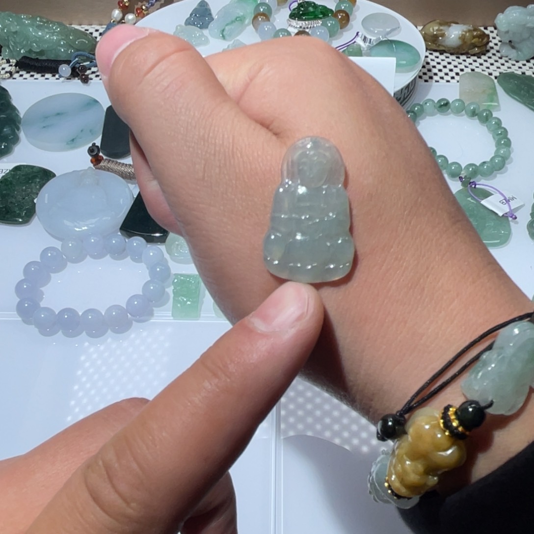 翡翠颈饰未镶嵌天然