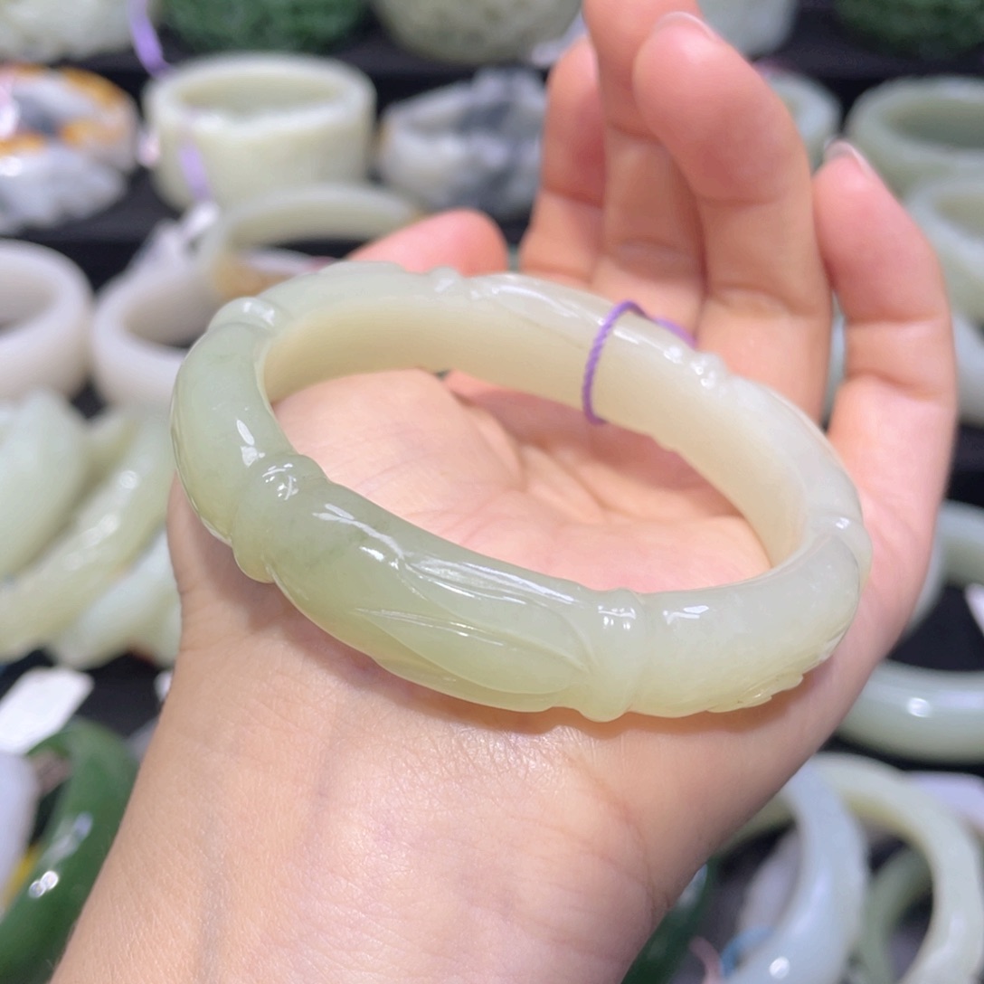 和田玉手镯未镶嵌24