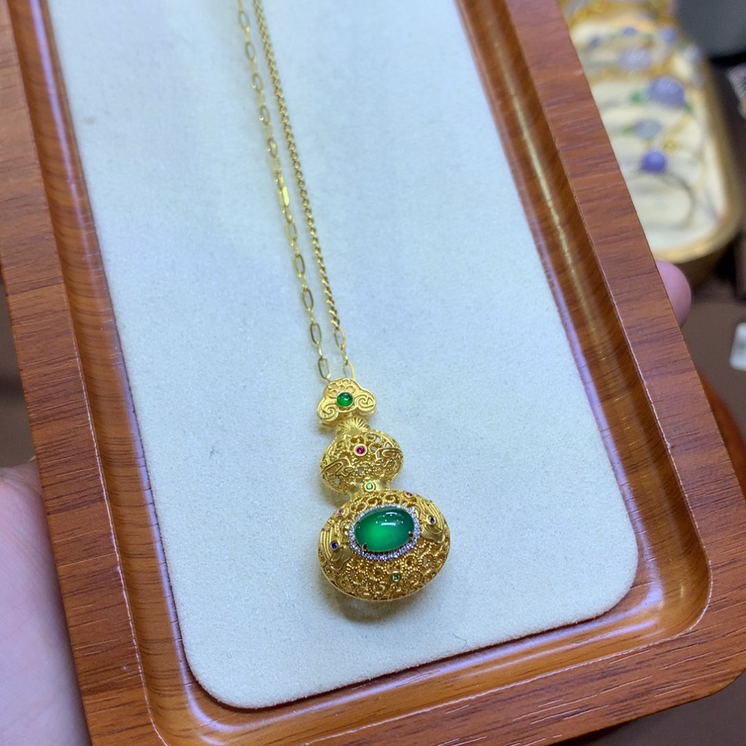 翡翠18K金镶嵌颈饰翡翠（含18k链）