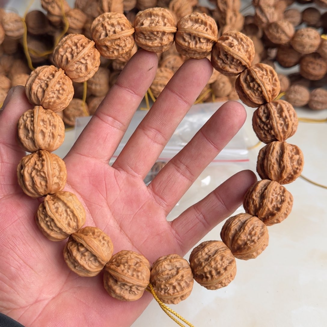 蜀***命文玩核桃吊坠八棱小核桃