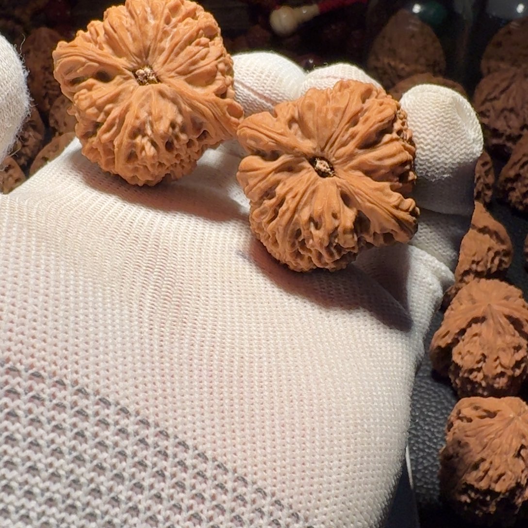 3***利吊坠文玩核桃有修有黄有色差