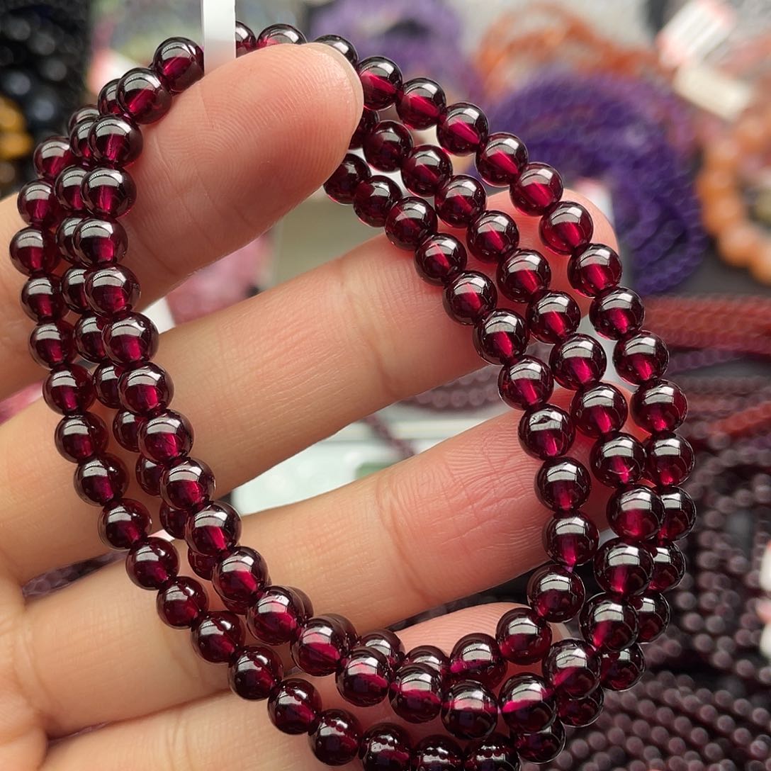 石榴石手链未镶嵌5毫米三圈酒红石榴石