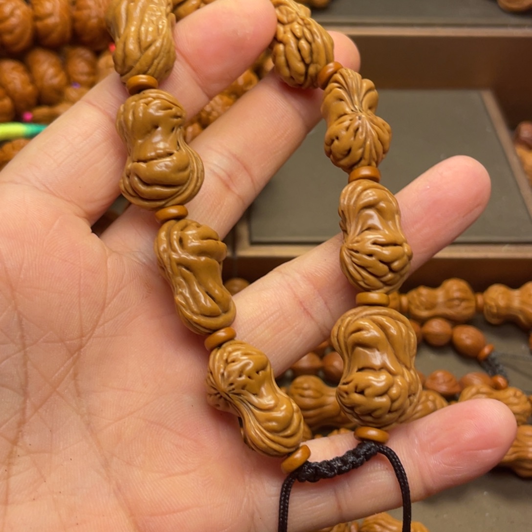 海***鲸桃核手串龙纹桃核18