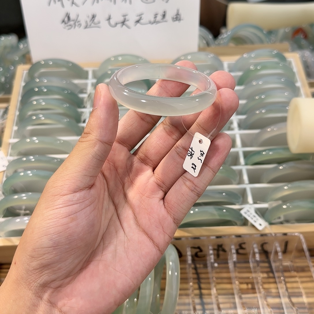 手镯玛瑙/玉髓未镶嵌圈口50.5