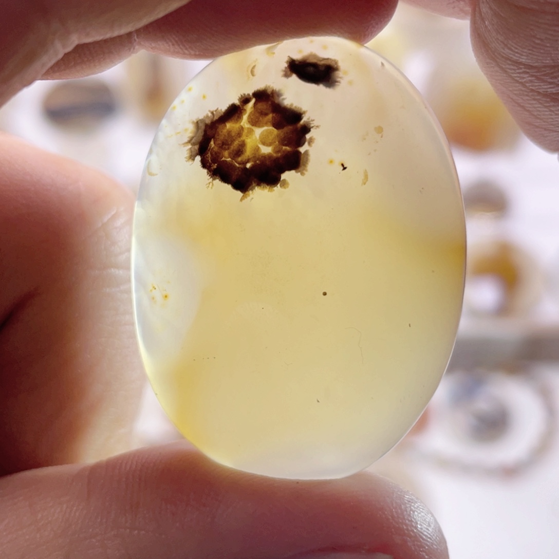 玛瑙/玉髓未镶嵌珠宝奇石