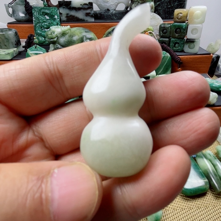 独山玉未镶嵌珠宝半成品