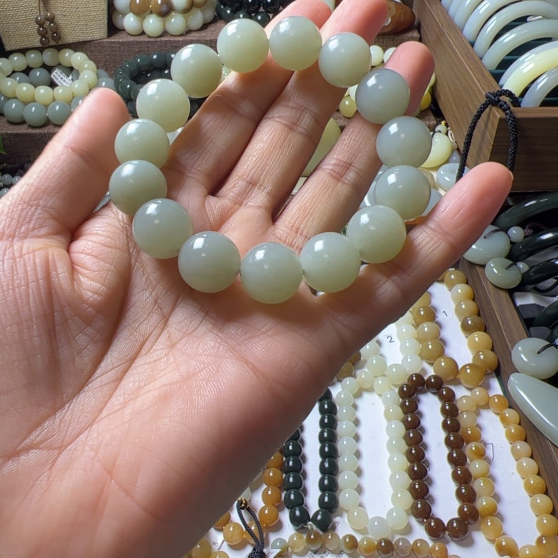 典***匠和田玉未镶嵌手链