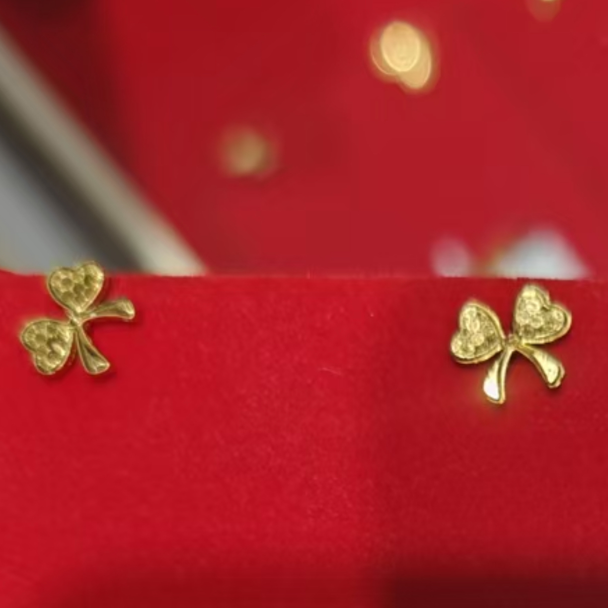 足金工艺蝴蝶耳钉