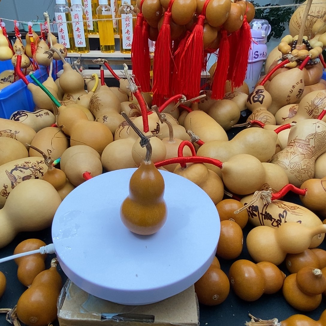 ****笑葫芦工艺美术作品