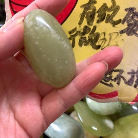 蛇纹石玉未镶嵌手把件