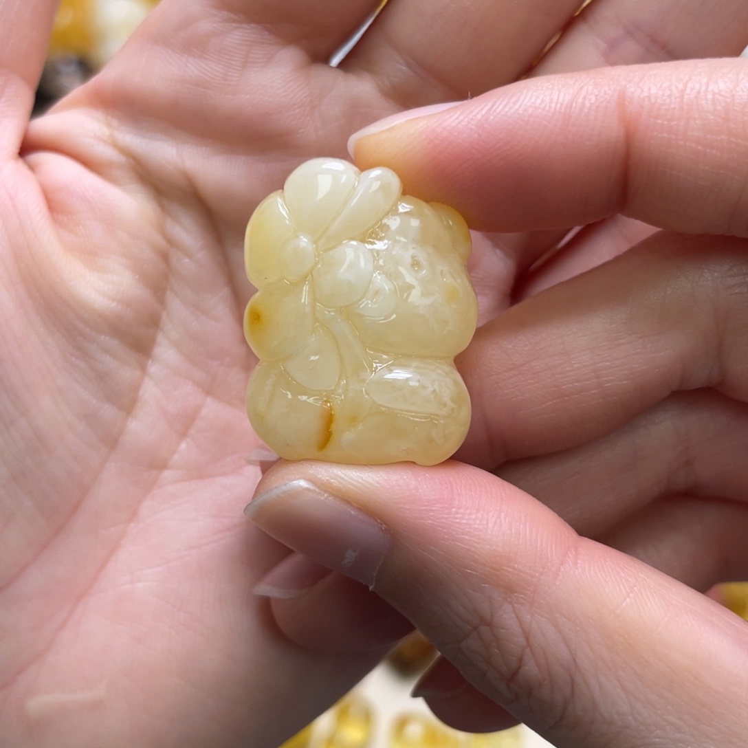 琥珀未镶嵌裸石天然琥珀