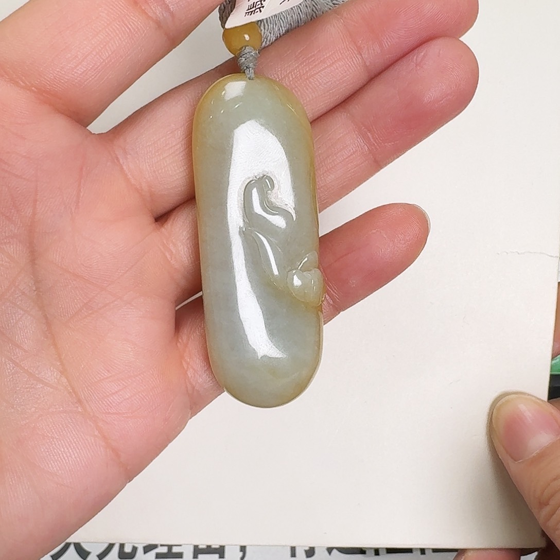 翡翠颈饰未镶嵌悟道