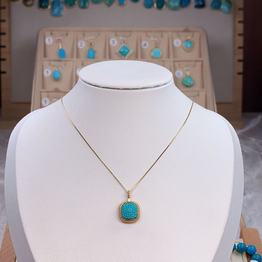 绿松石颈饰18K金镶嵌