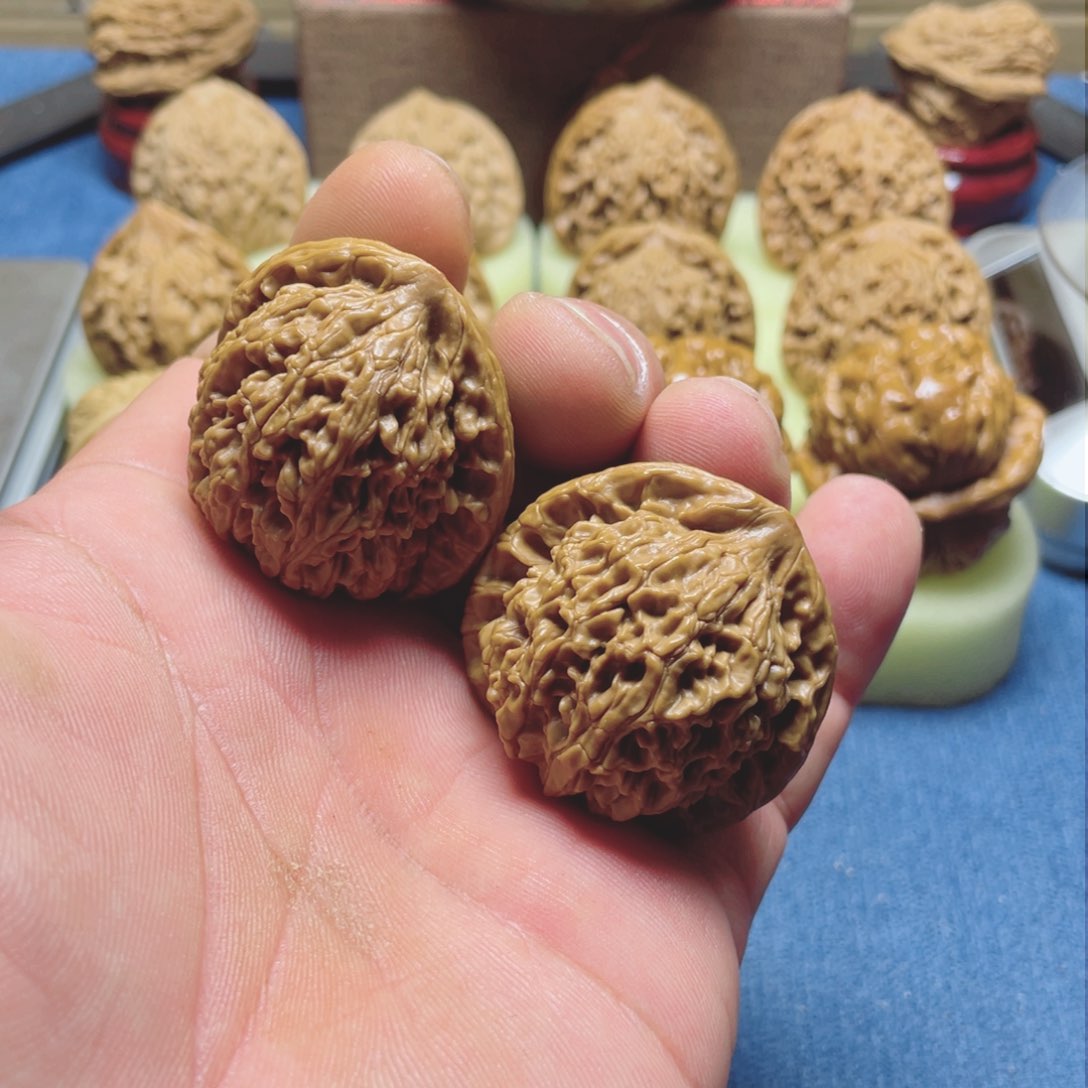 文玩核桃把件水龙纹